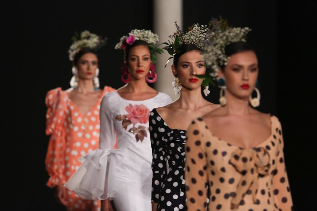 Desfile de Pepa Mena y su colección 'Volare' en Emprende Lunares 2019