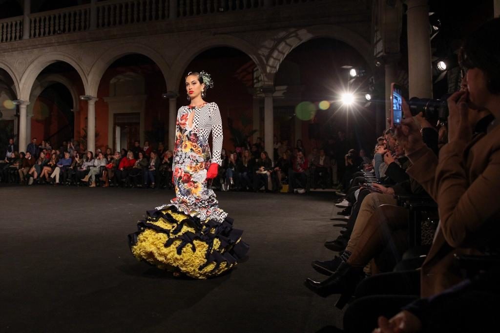 Desfile de Pilar Arregui con su colección 'Poderosa' en Emprende Lunares 2019