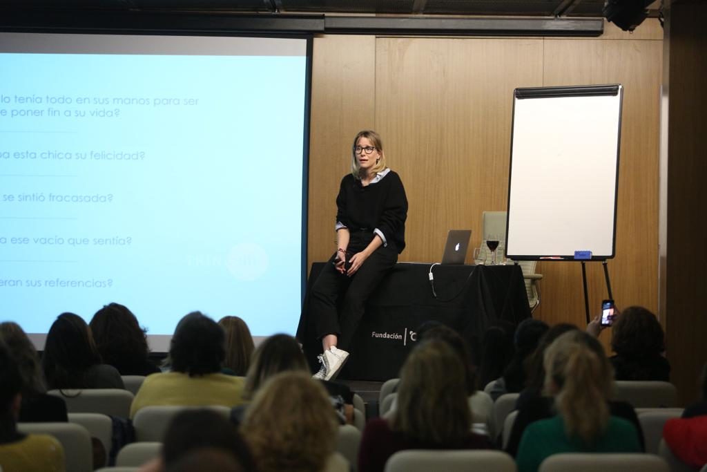 María de León, durante su charla en la Fundación Cajasol