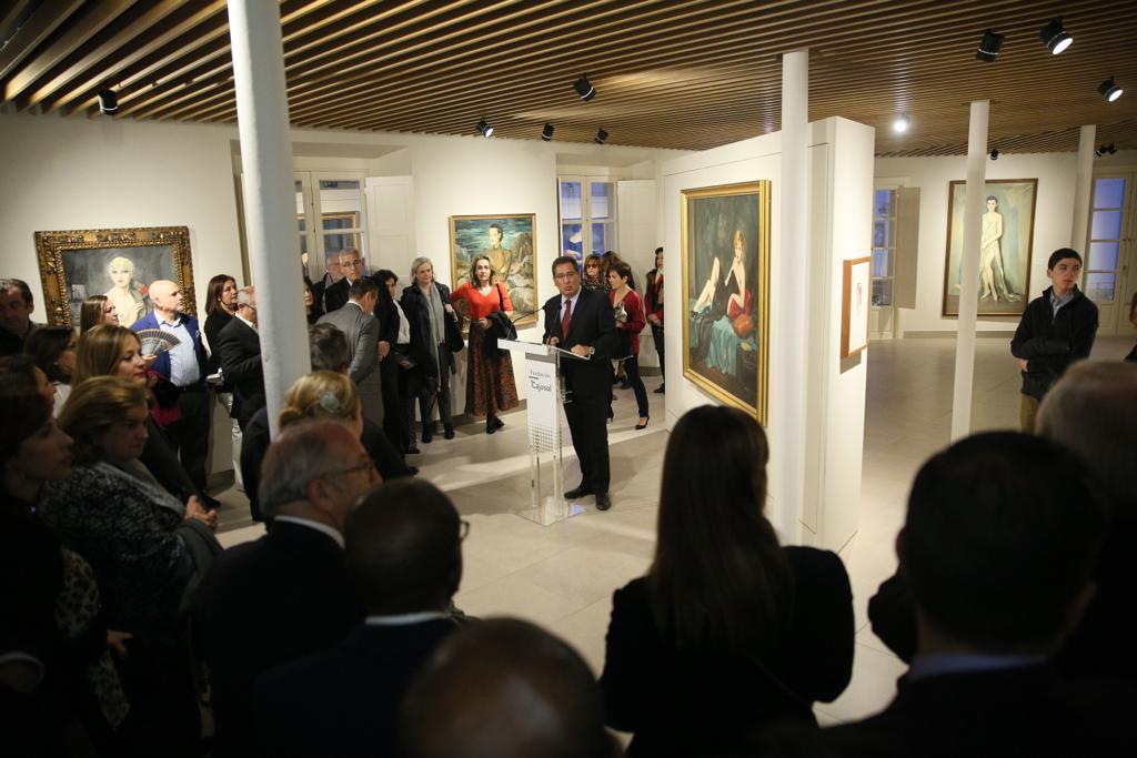 Antonio Pulido inaugura la nueva sala de exposiciones en la Fundación Cajasol