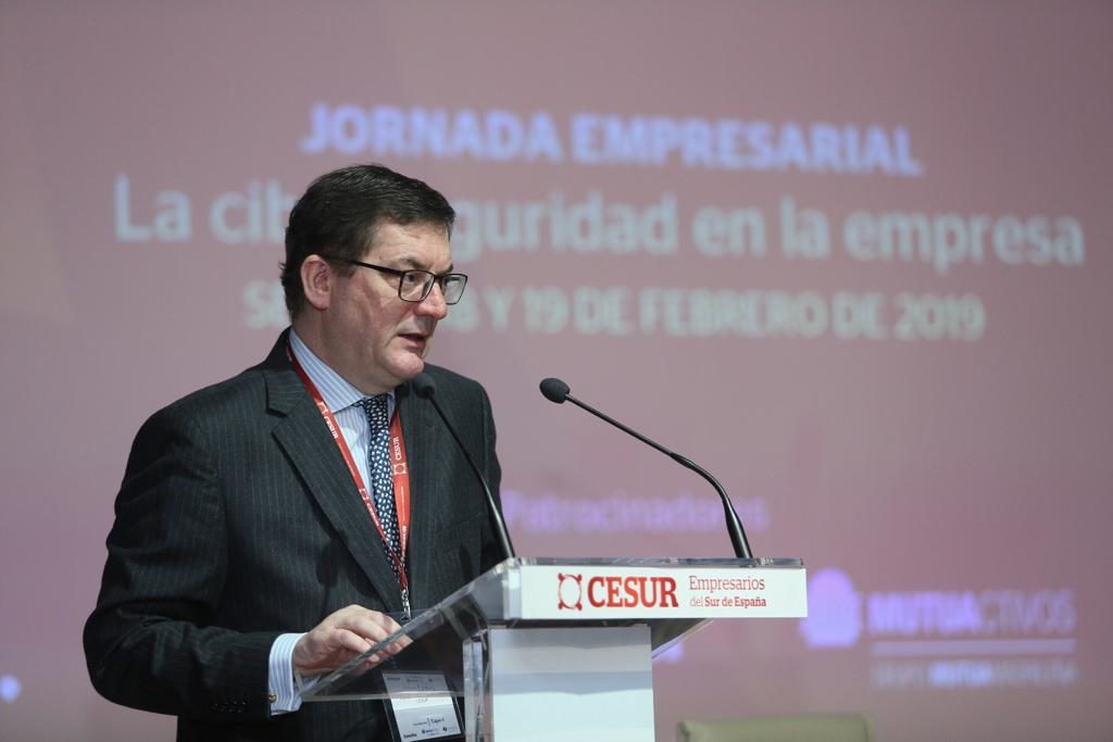 Fernando Seco en la jornada CESUR sobre ciberseguridad en la empresa desde la Fundación Cajasol