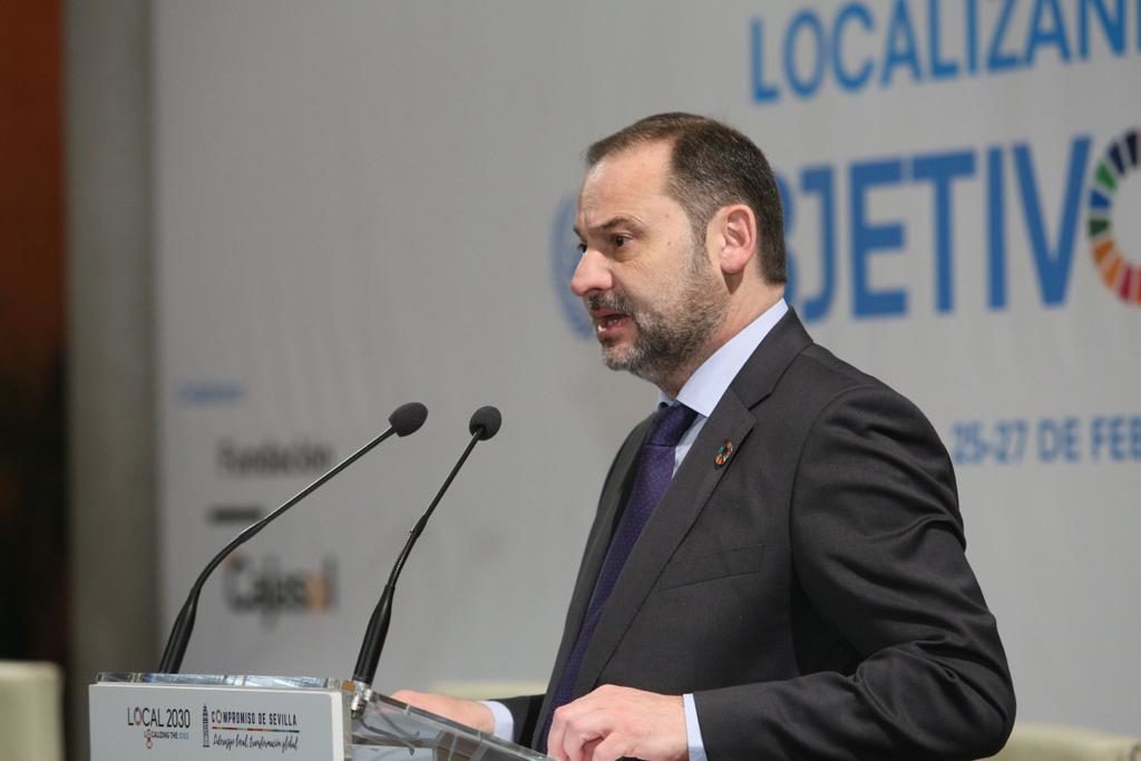 José Luis Ábalos en la jornada Seville Commitment desde la Fundación Cajasol