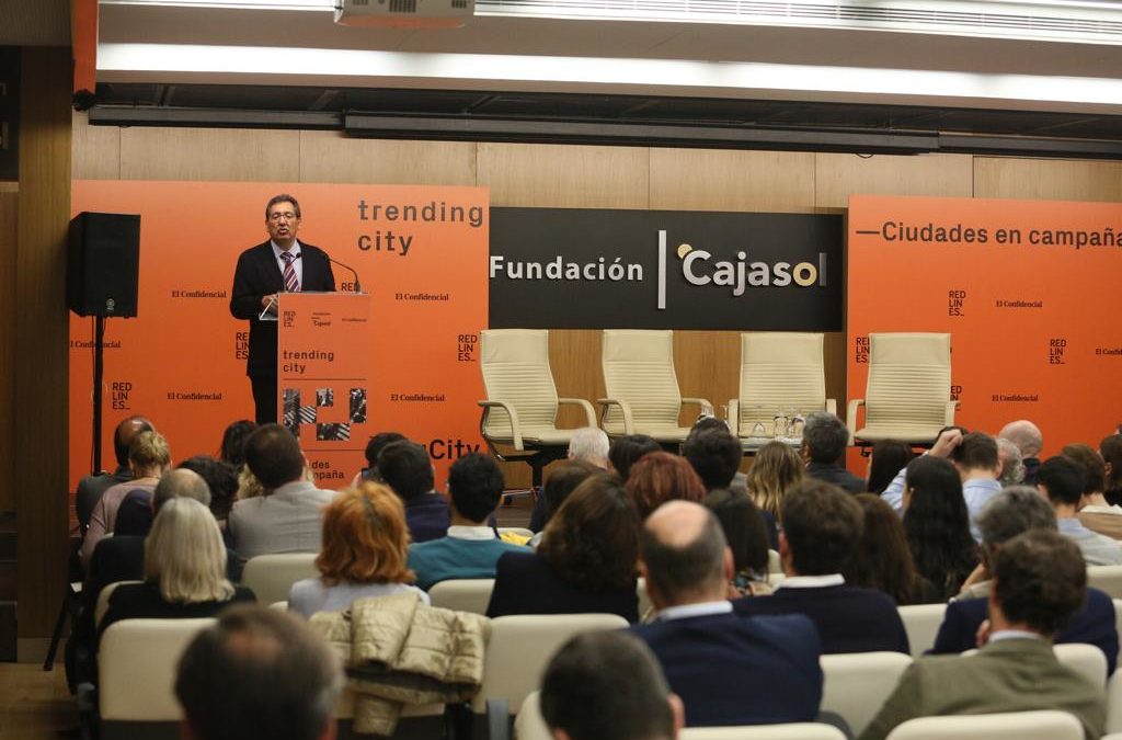 Antonio Pulido, presidente de la Fundación Cajasol, en las jornadas 'Trending City'