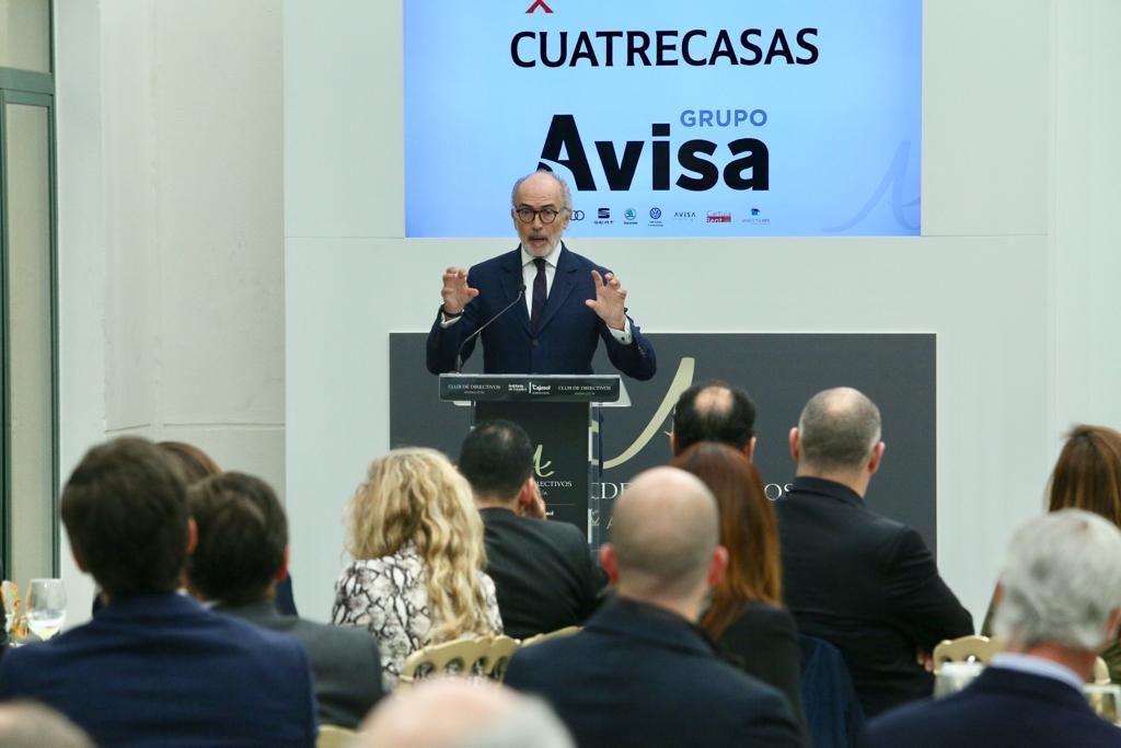 Rafael Fontana, durante su exposición en el club de directivos Andalucía