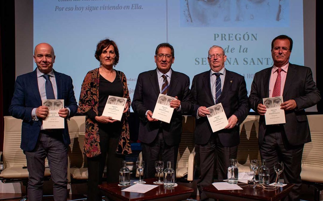 Presentación del libro del pregón de la Semana Santa de Sevilla 2019, a cargo de Charo Padilla, en la Fundación Cajasol