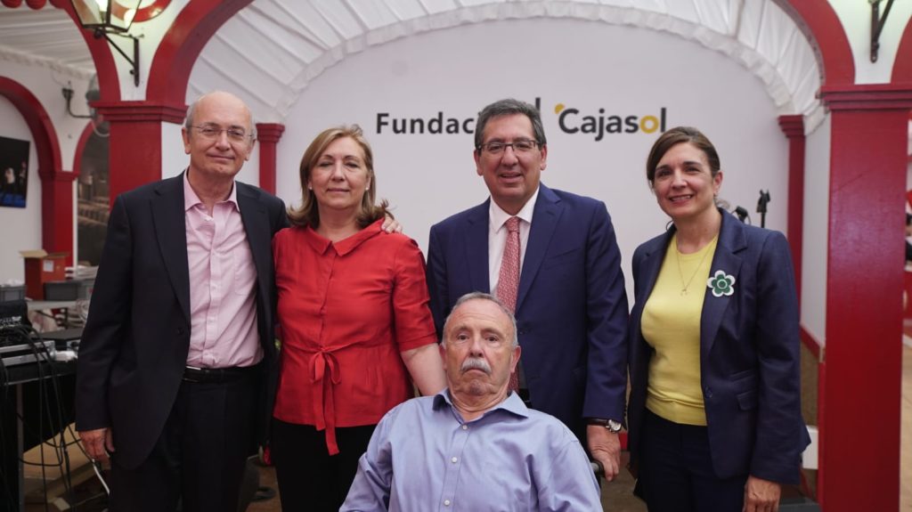 Antonio Pulido, presidente de la Fundación Cajasol, en el almuerzo con entidades sociales en la Feria de Abril 2019