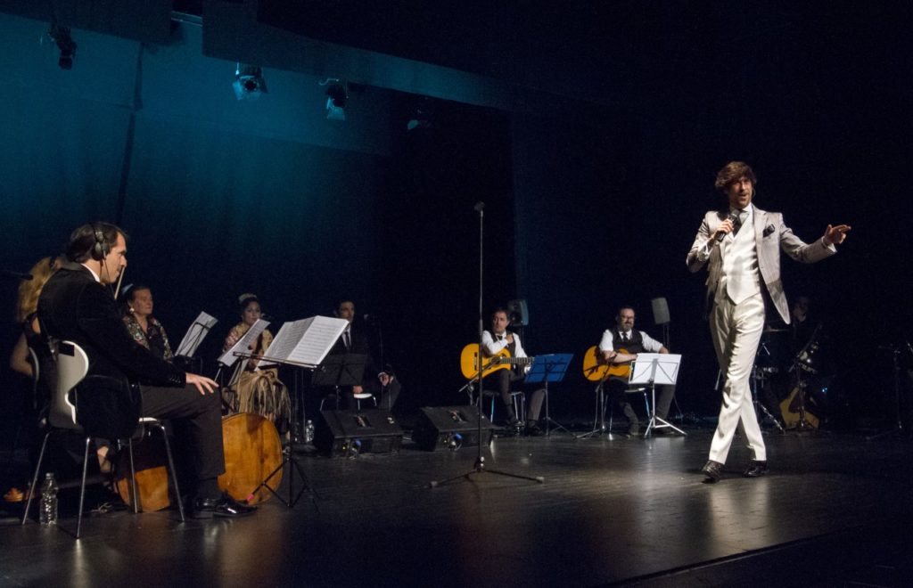 Concierto de Manuel Lombo en Las Cocheras del Puerto de Huelva