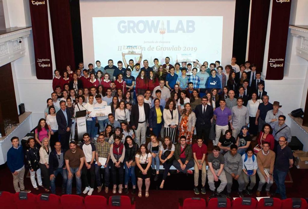 Foto de familia del II GrowLab de CESUR en la Fundación Cajasol