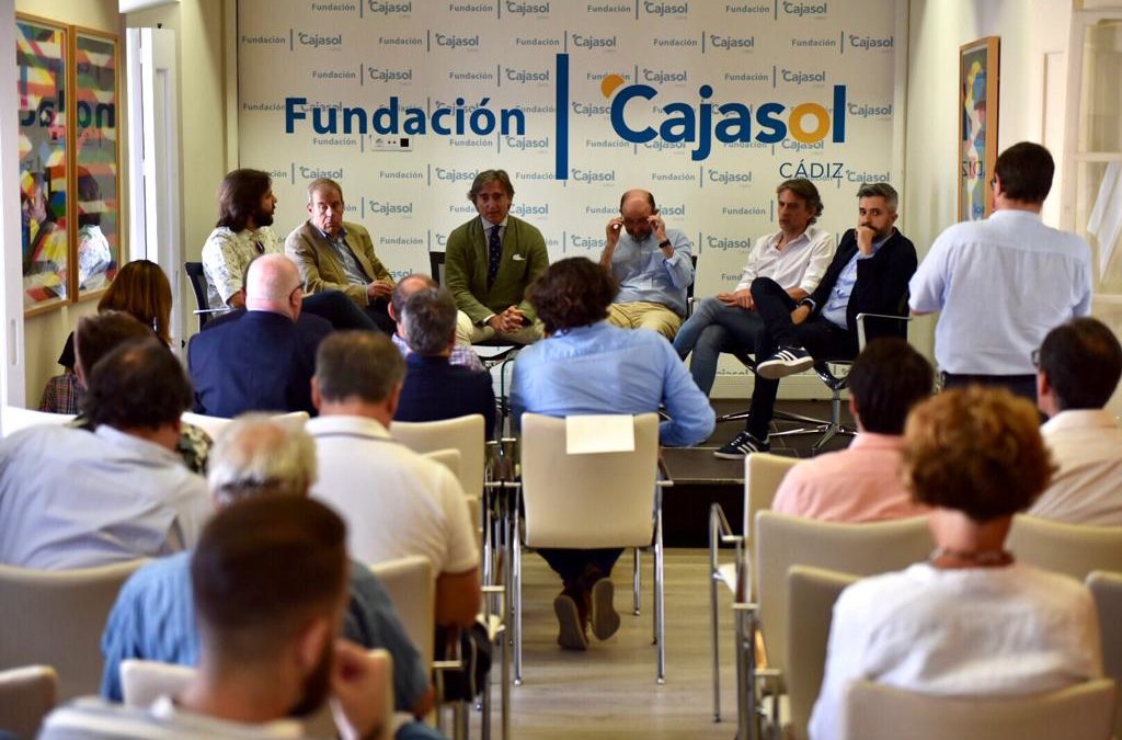 Charla-coloquio 'Otra mirada sobre el fútbol' en Cádiz