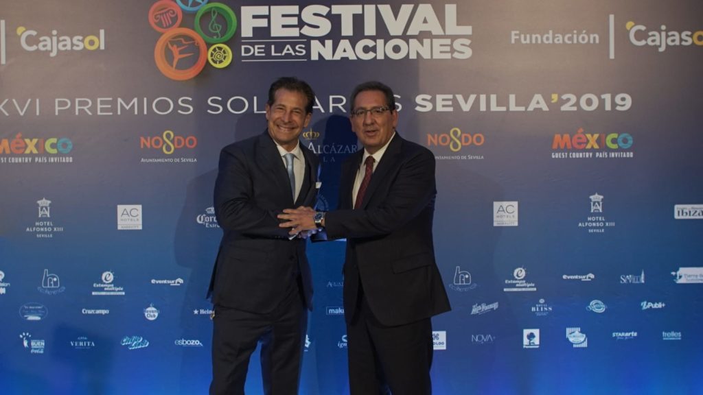 Sergio Frenkel, director general del Festival de las Naciones, y Antonio Pulido, presidente de la Fundación Cajasol