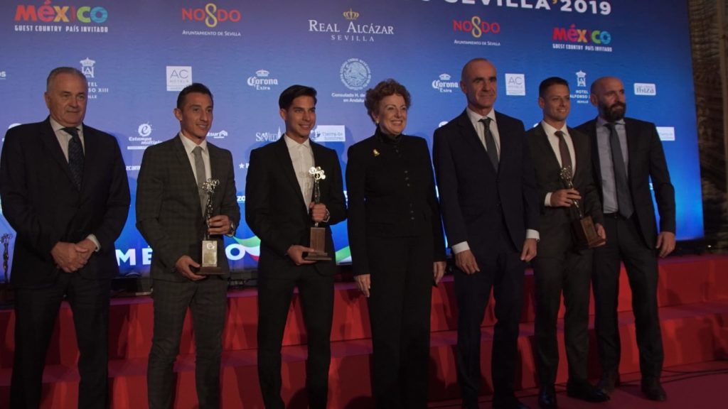 Entrega del Premio México a Guardado, Lainez y Chicharito Hernández en el Festival de las Naciones