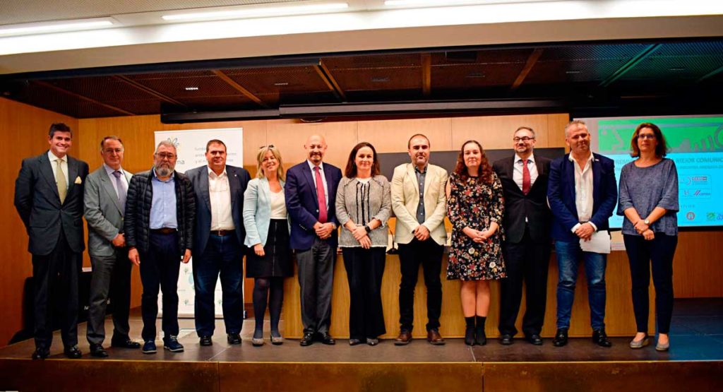 Foto de familia en los XIV Premios FLACEMA en la Fundación Cajasol