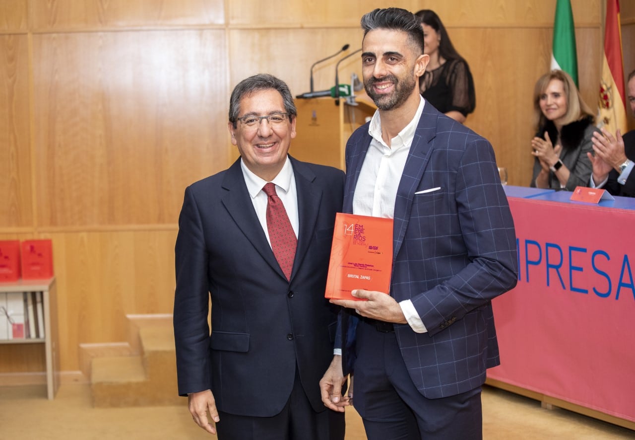 Antonio Pulido entrega XIV Premios Empresarios del Año en Huelva