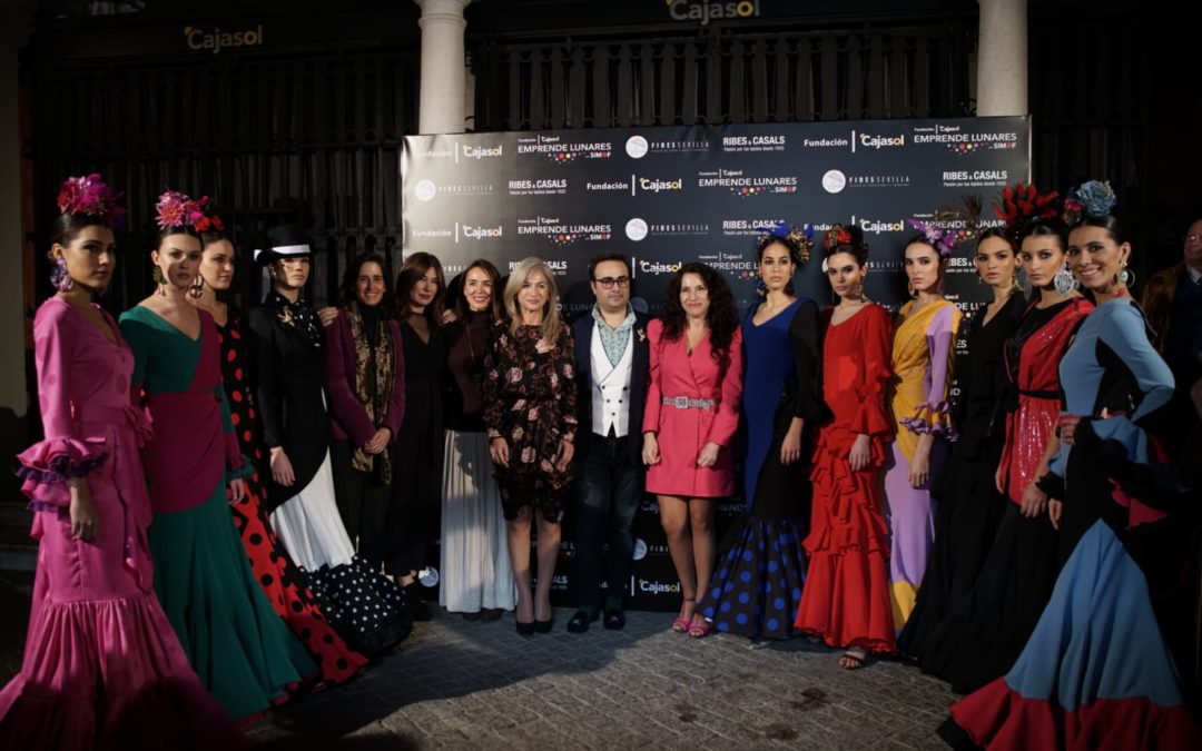 Foto de familia tras el desfile de Alberto Vicente en Emprende Lunares