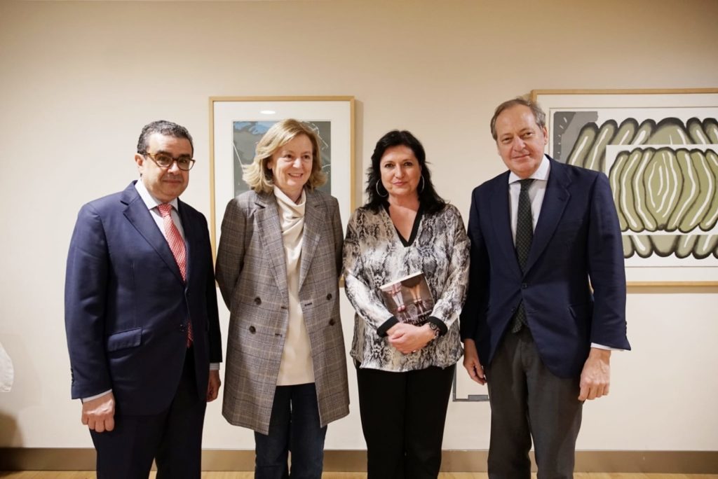 Aula de Cultura ABC de Sevilla con Mari Pau Domínguez en la Fundación Cajasol