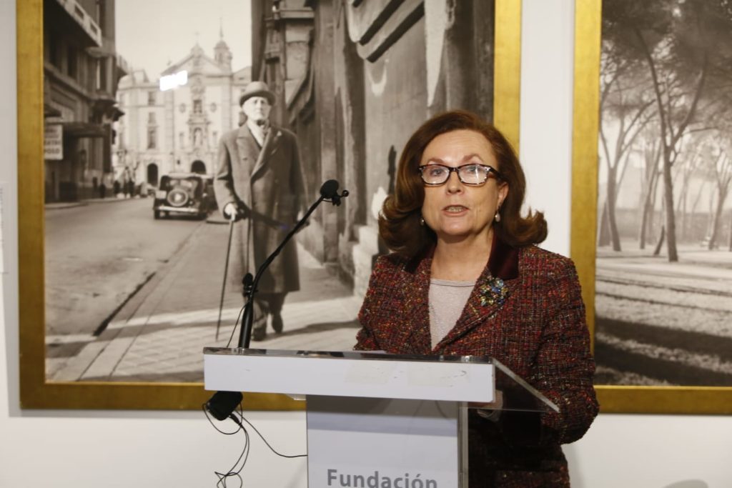 Inauguración de la exposición 'En blanco y negro' en la sede de la Fundación Cajasol en Córdoba