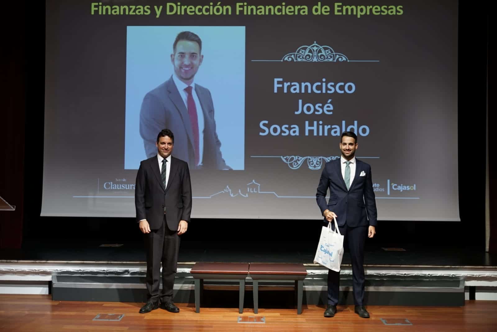Francisco José Sosa, mejor alumno del Máster en Finanzas y Dirección Financiera del curso 19-20 en el Instituto de Estudios Cajasol