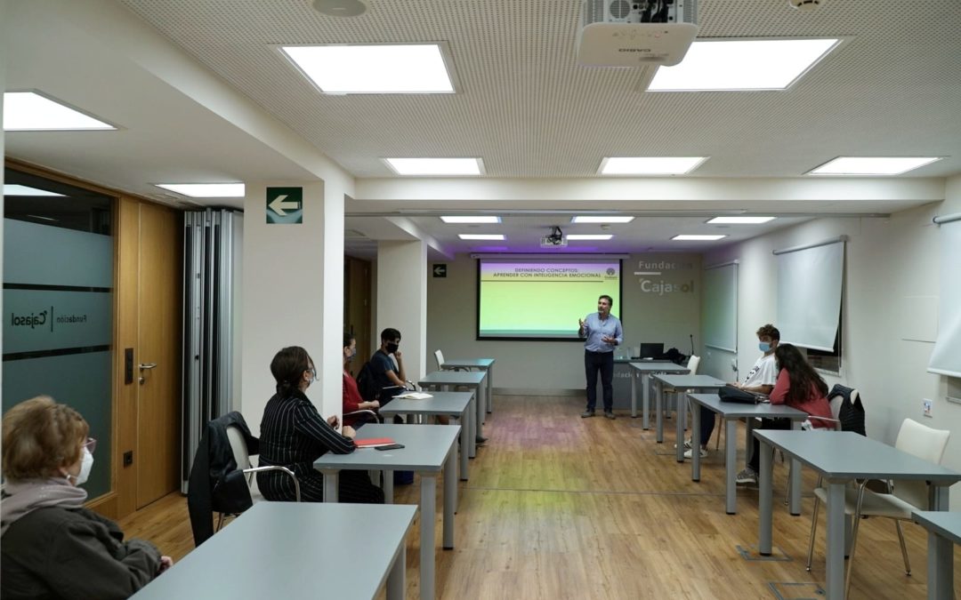 Talleres de Salud Emocional y Bienestar Mental en la Fundación Cajasol