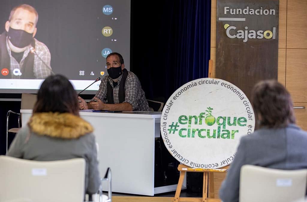 Jornada 'Enfoque Circular' sobre gestión de residuos en la sede de la Fundación Cajasol en Huelva