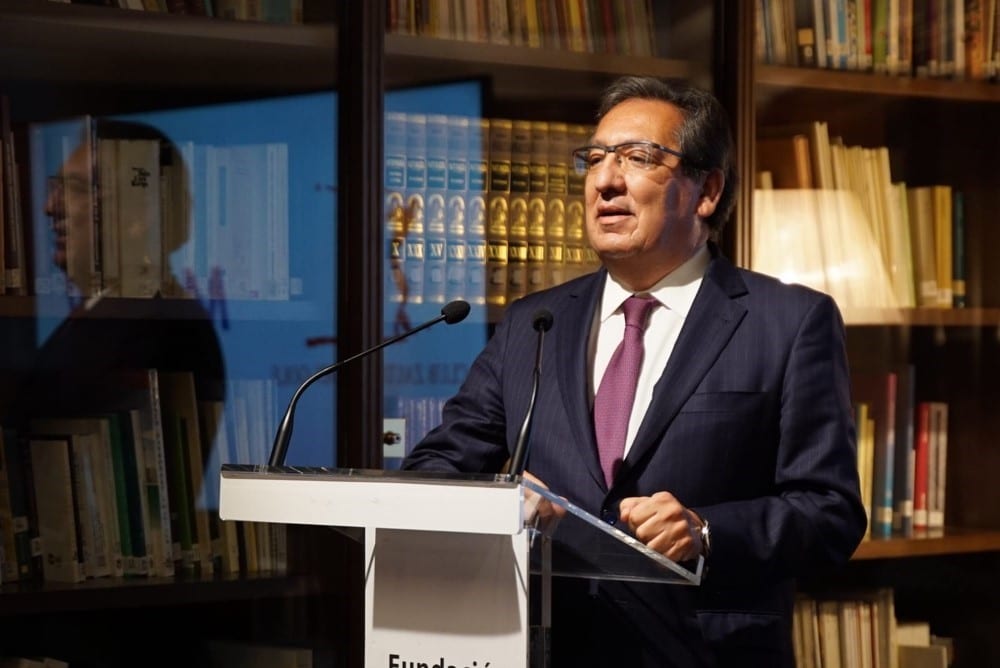 Antonio Pulido Gutiérrez presenta al Premio Nobel de Economía 2020
