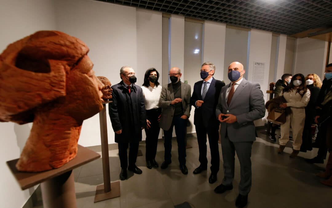 La Fundación Cajasol inaugura la exposición Los Trazos Perdidos del artista cordobés Luis M. García Cruz