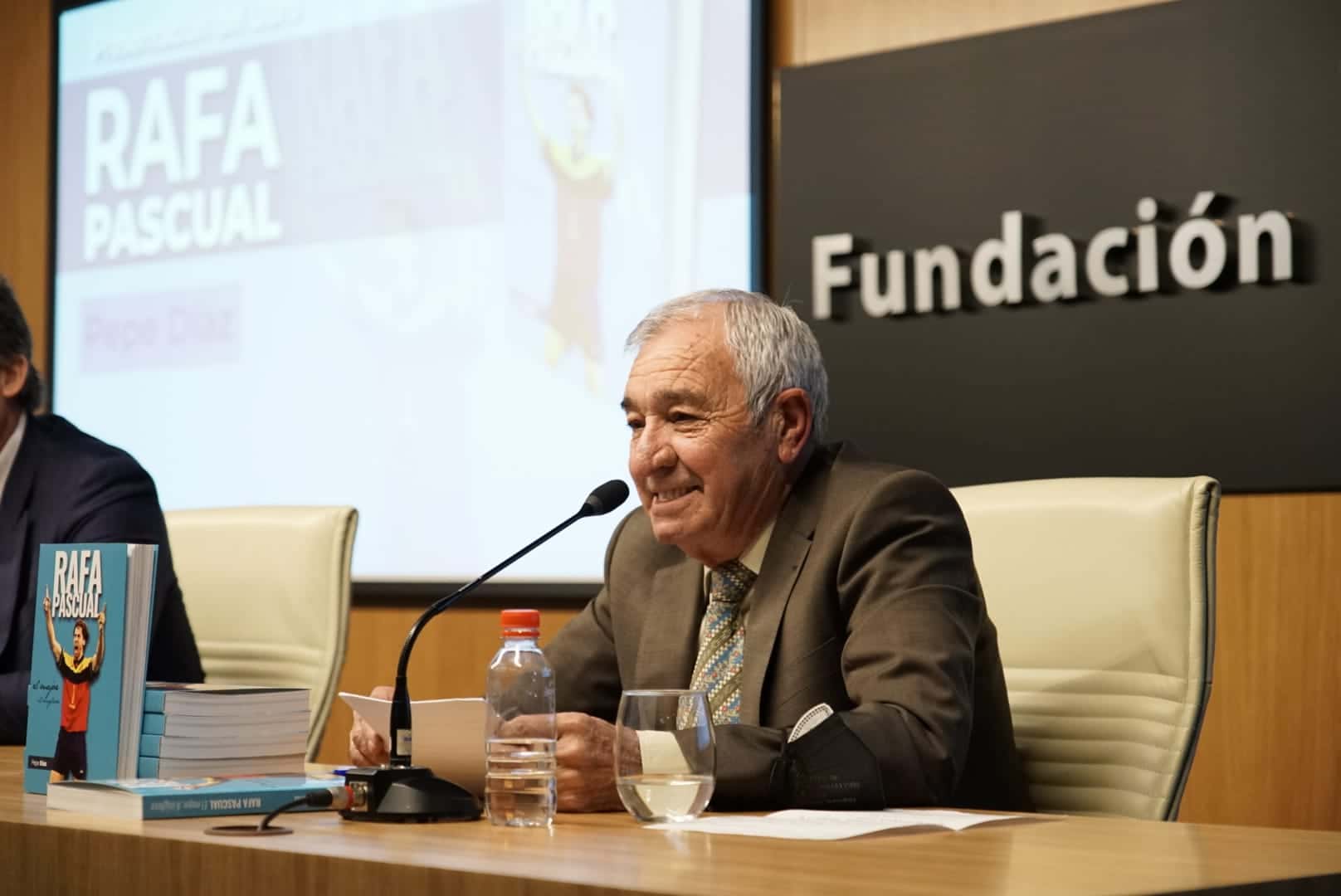 Pepe Díaz presenta la biografía "Rafa Pascual. El mejor, Il migliore"