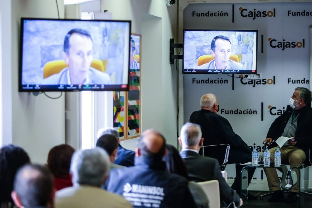 Jornada sobre la reforma laboral en la Fundación Cajasol en Cadiz