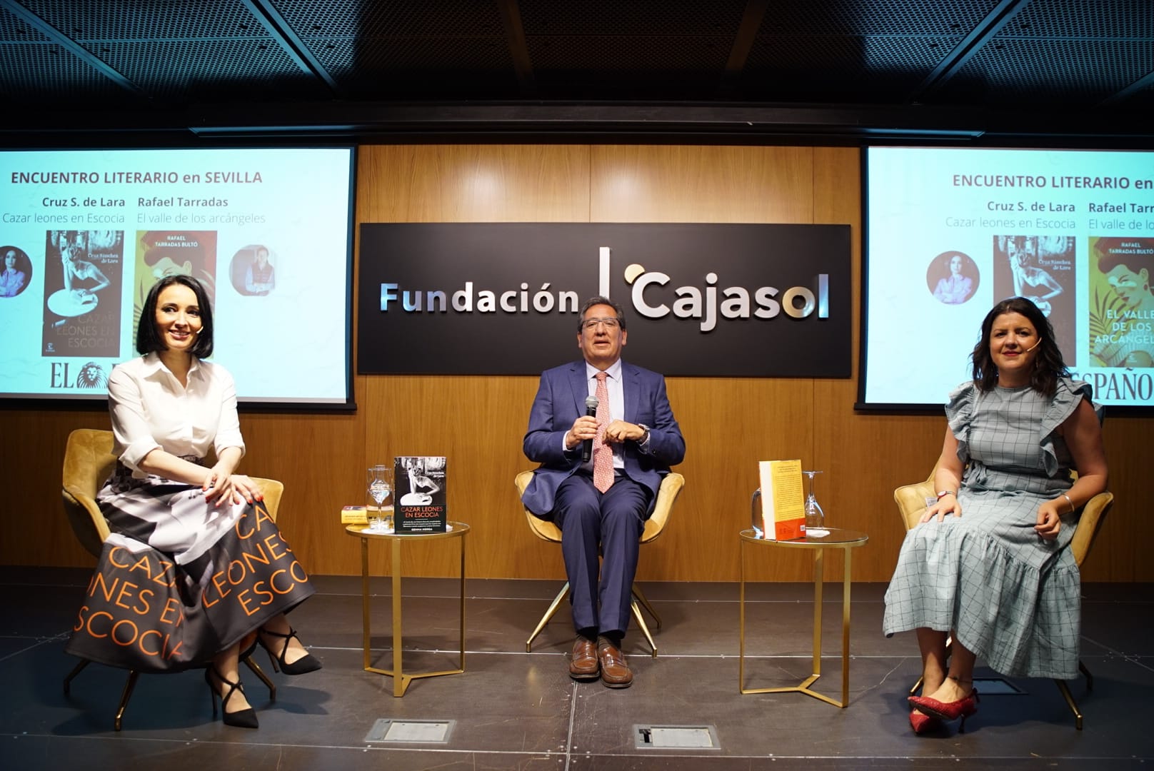 Encuentro literario Cruz S. de Lara y Rafael Tarradas