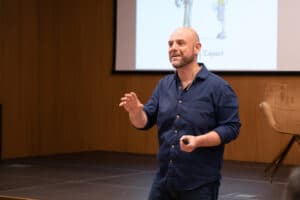 La Fundación Cajasol acoge la conferencia «Educar en post-pandemia», a cargo de los pedagogos Antonio Reina Chamorro y Cosette Franco Muñoz
