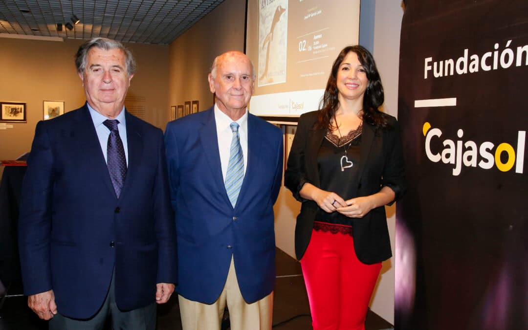Manuel Concha presenta su libro «Antártida» en la Fundación Cajasol en Córdoba