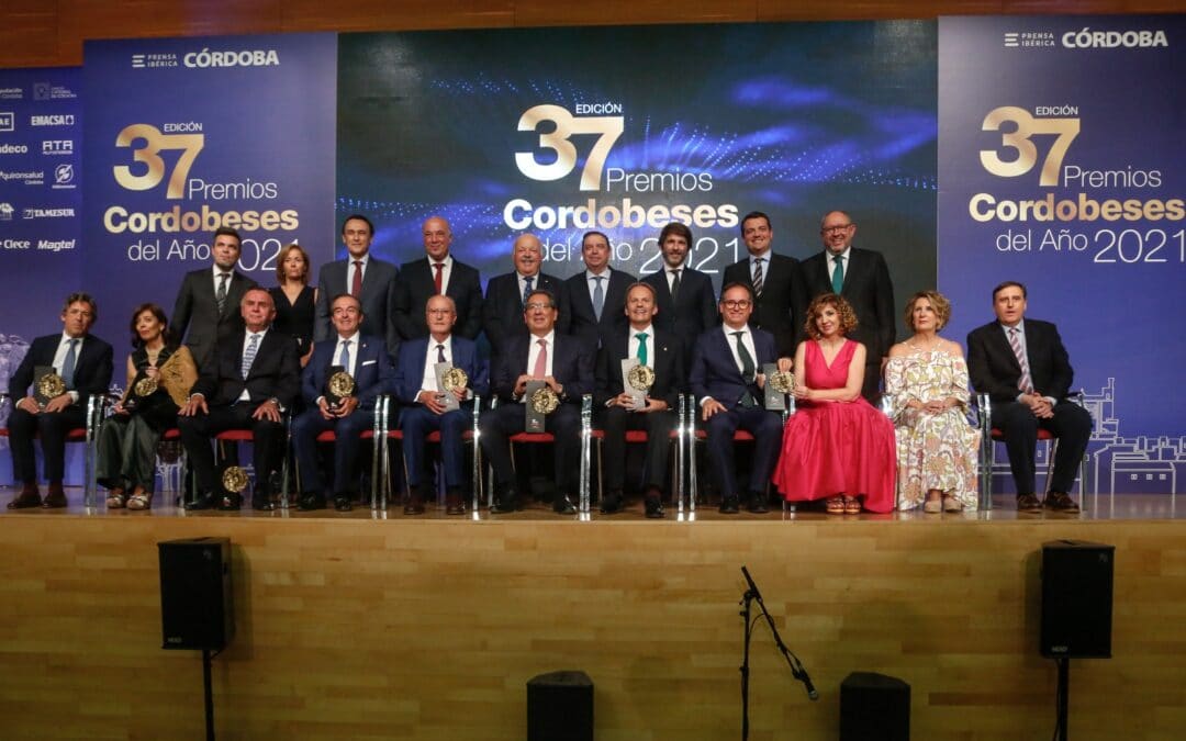 Antonio Pulido recibe uno de los Premios Cordobeses del año