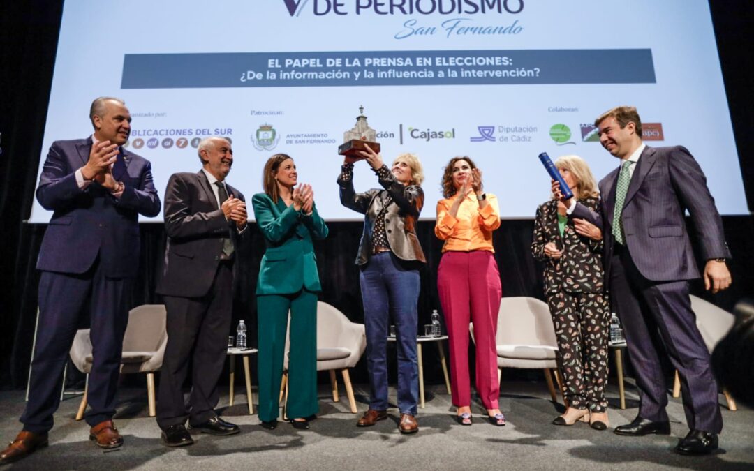 Mercedes Milá recibe el II Premio Nacional de Periodismo Pepe Oneto