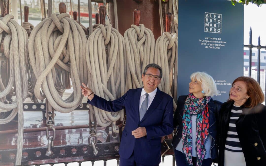 Antonio Pulido Gutiérrez y Teófila Martínez inauguran la exposición Alfabeto Marinero