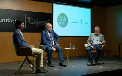 Ángel Expósito presenta en el Aula de Cultura ABC su libro “Mi abuela sí que era Feminista”