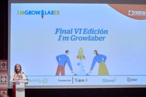 El Teatro Cajasol Sevilla ha acogido la clausura de la VI edición de 'I'm Growlaber', organizada por Cesur con la colaboración de la Fundación Cajasol.