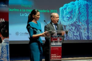 Ortega Cano, Emilio de Justo y Álvaro Martínez Conradi, ganadería La Quinta, han recogido en la Fundación Cajasol en Sevilla los Premios Carrusel Taurino 2022.