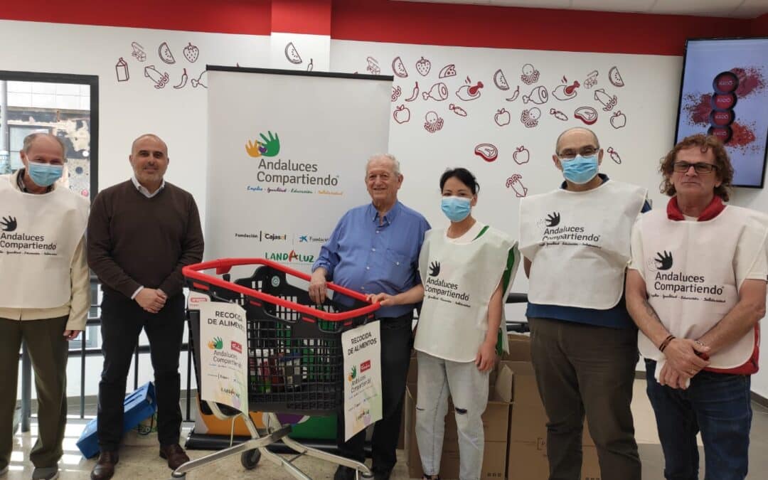 ‘Andaluces Compartiendo’ recoge más de 885 kilos de alimentos en tres centros de la cadena + ahorro en Córdoba