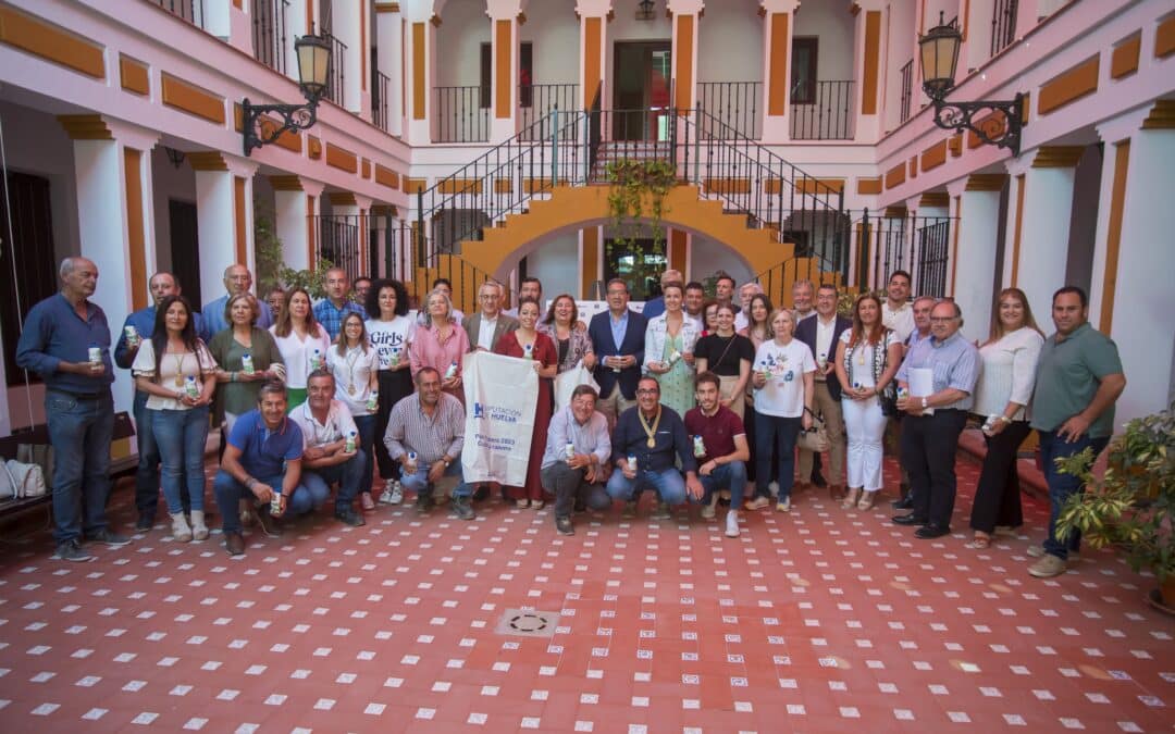 Agua del Camino 2023: Fundación Cajasol y Giahsa distribuyen más de 27.000 bricks entre las hermandades del Rocío