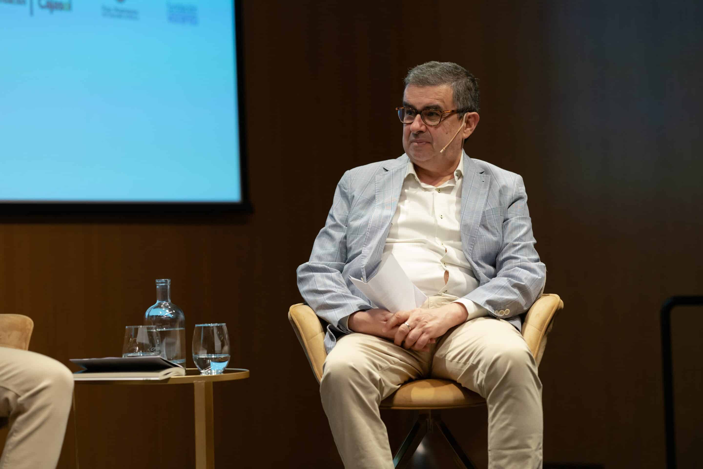 Agustín Pery presenta 'Txalaparta' en el Aula de Cultura ABC
