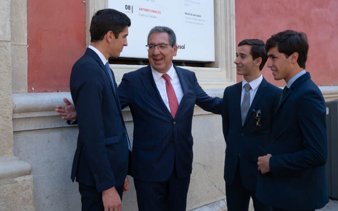 Antonio Pulido recibe a los tres finalistas del Circuito de Novilladas de Andalucía 2023