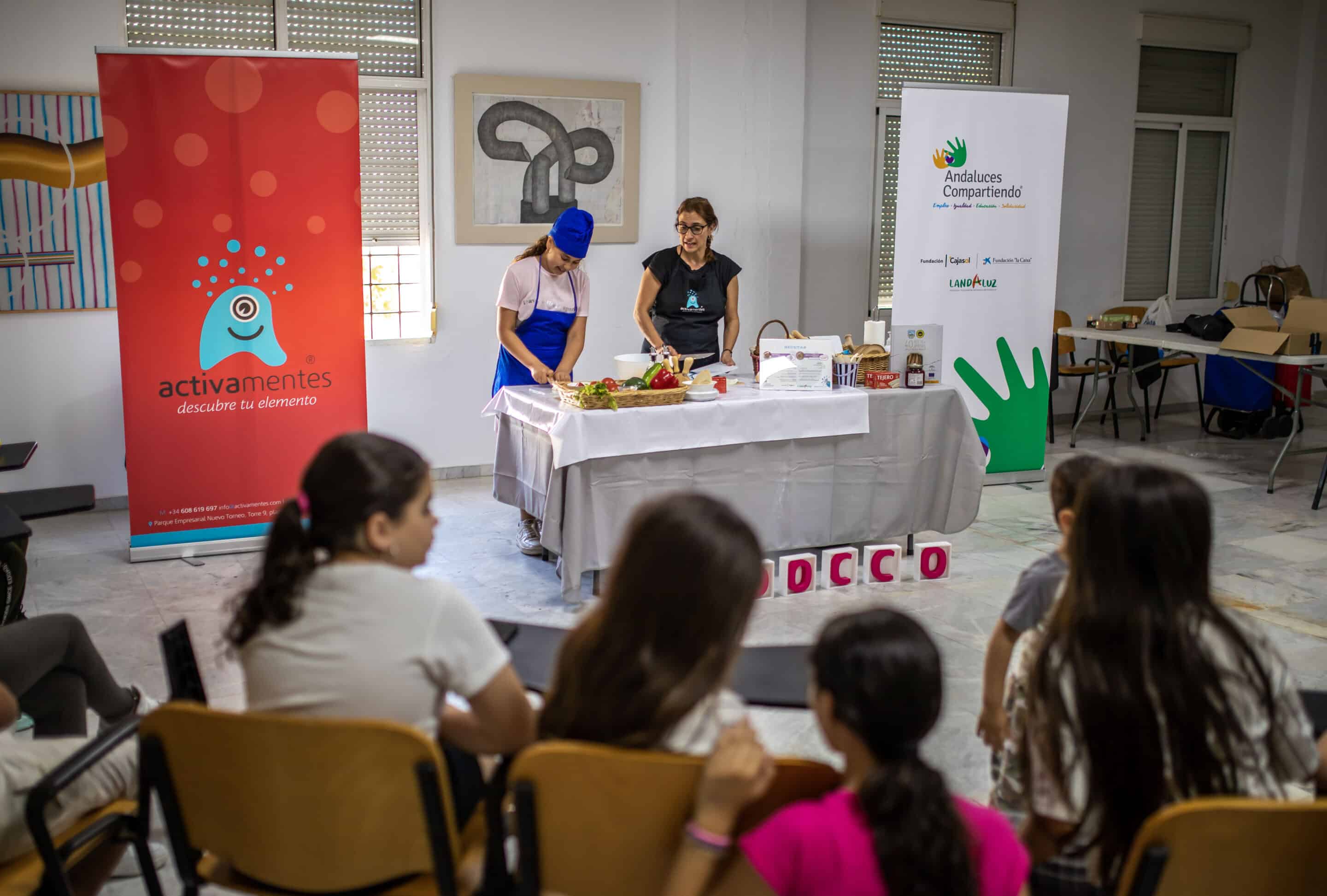 Cerca de 1.000 niños han disfrutado de los talleres que Andaluces Compartiendo ha desarrollado en los meses de mayo y junio en Huelva, Cádiz, Sevilla y Córdoba.