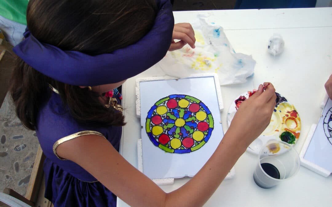 La Fundación Cajasol pone en marcha los talleres ‘Crea tu propia vidriera’