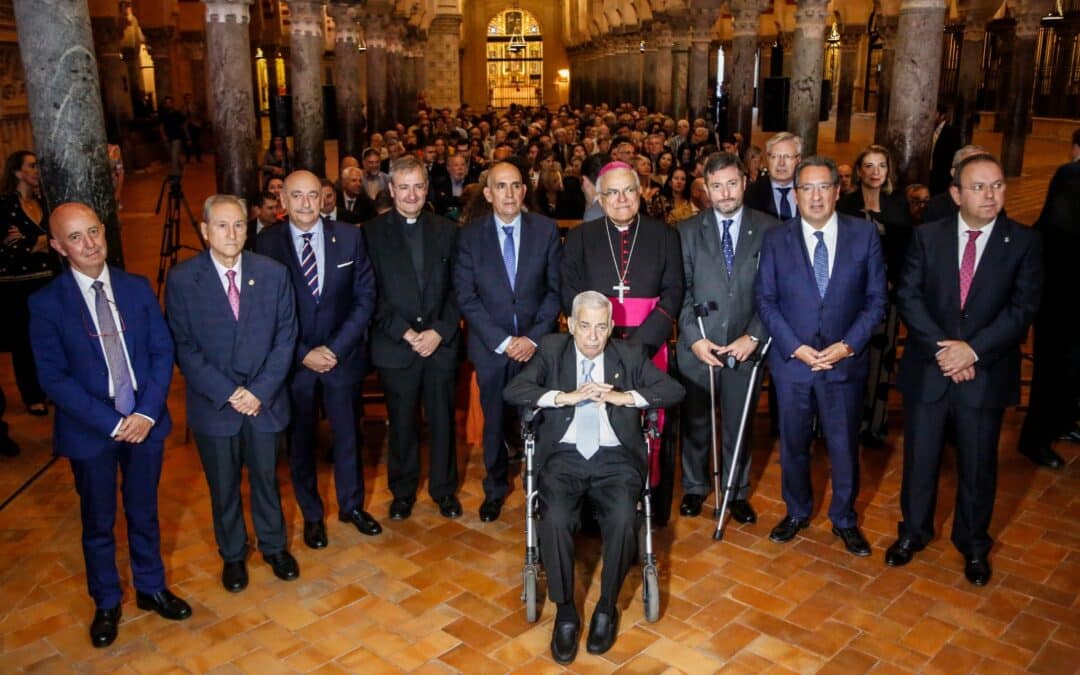 La Fundación Cajasol y el Cabildo Catedral entregan los Premios Gota a Gota de Pasión 2023 en Córdoba