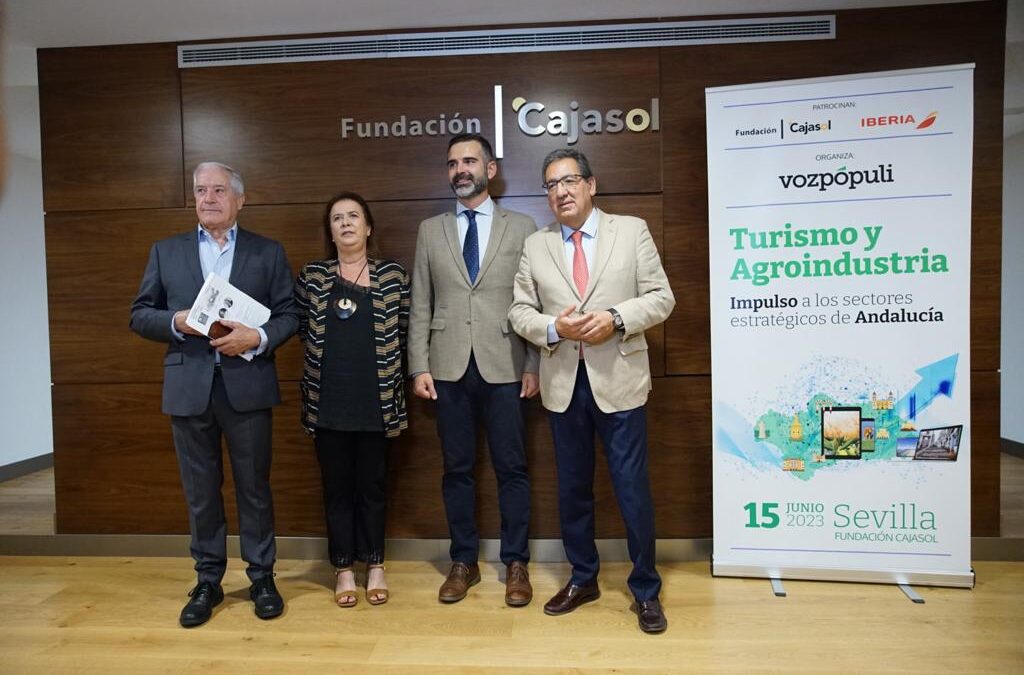 Jornada ‘Turismo y agroindustria. Impulso a los sectores estratégicos de Andalucía’, con Vozpópuli