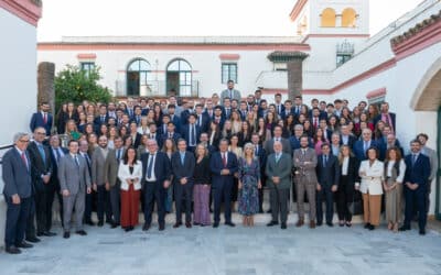 La consejera de Desarrollo Educativo y FP inaugura el Curso del Instituto de Estudios Cajasol