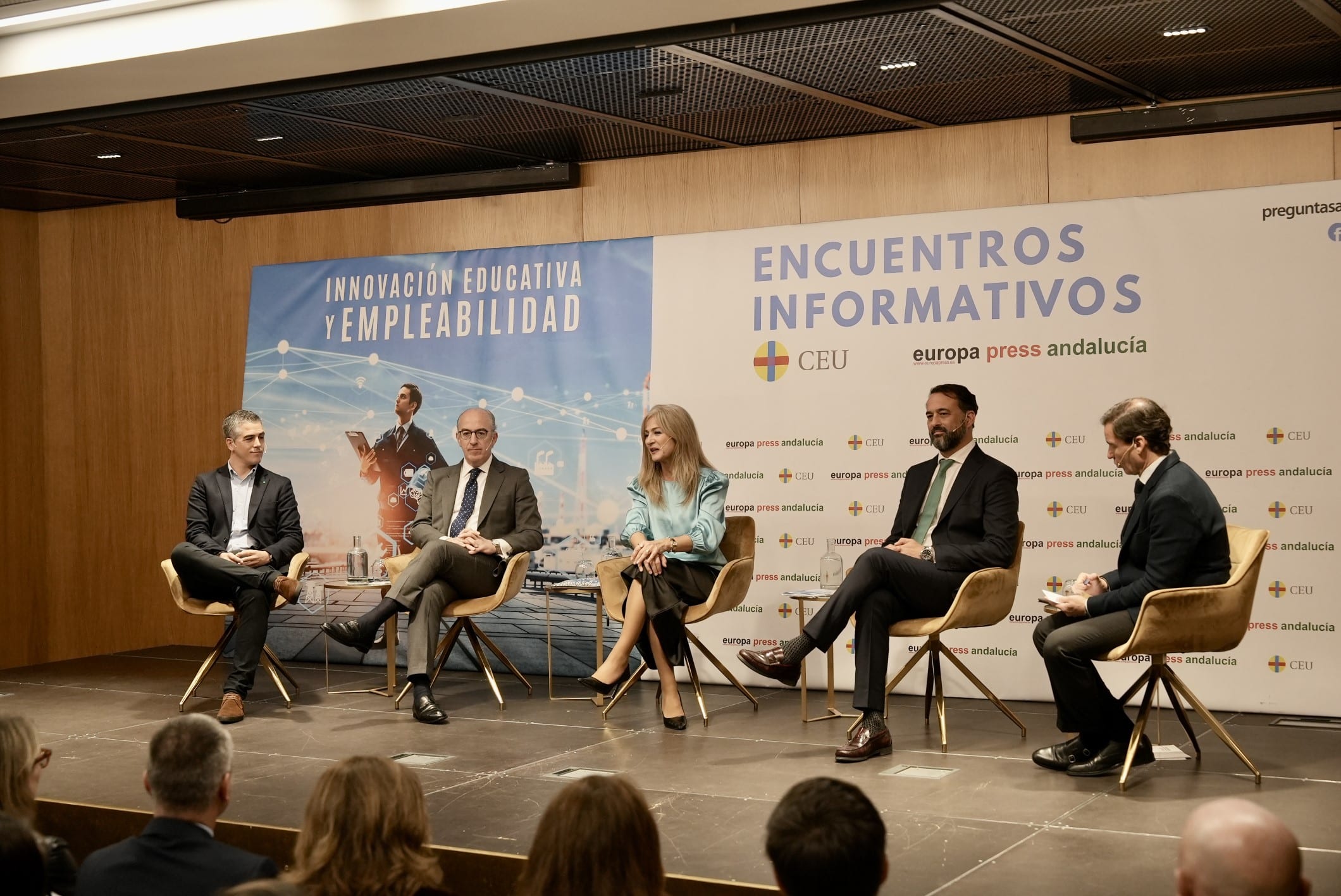 Antonio Pulido y Patricia del Pozo en el Encuentro Informativo Innovación Educativa y Empleabilidad