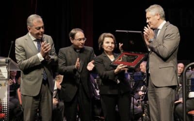 La Cadena COPE entrega la Saeta de Oro a la memoria de Antonio Burgos, en la Fundación Cajasol