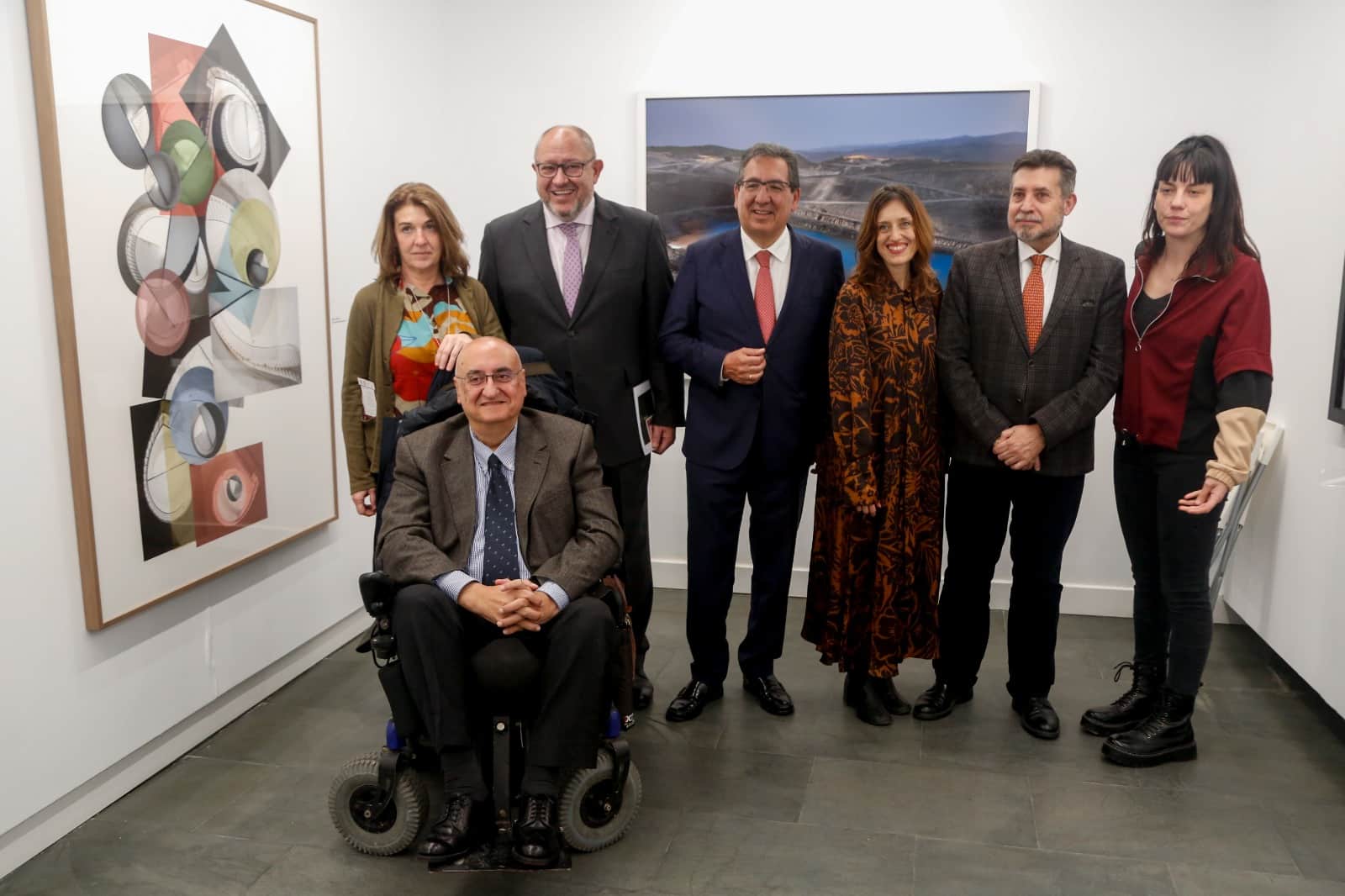 Antonio Pulido asiste a la presentación del catálogo de finalistas del XII Premio Bienal Internacional de Fotografía Pilar Citoler
