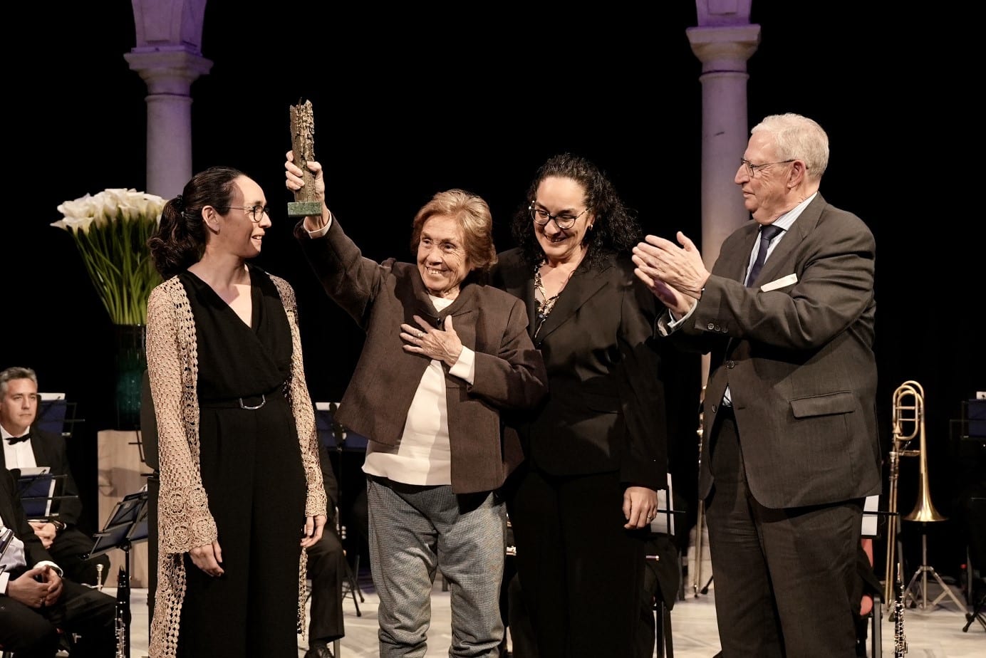 Antonio Pulido entrega los Premios Gota a Gota de Pasión de la Fundación Cajasol en Sevilla