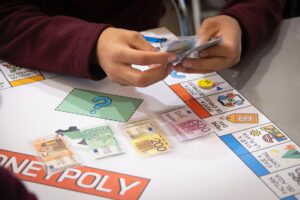 MoneyPoly, éxito del nuevo taller de Educación Financiera